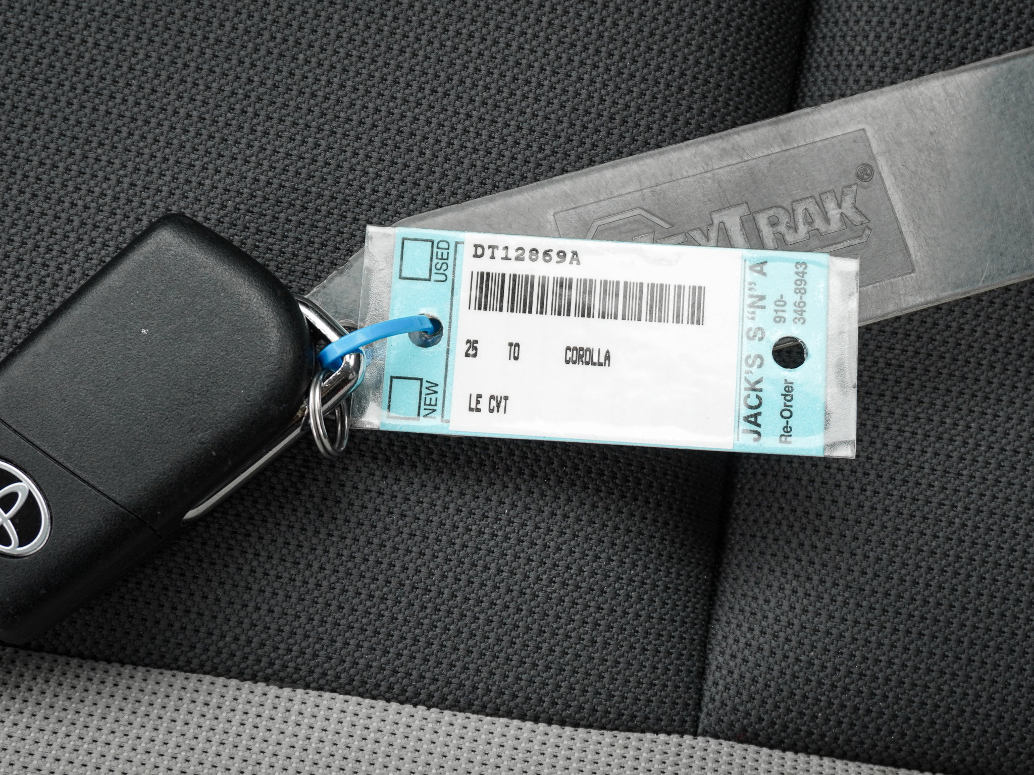 Used 2025 Toyota Corolla LE FWD image 38