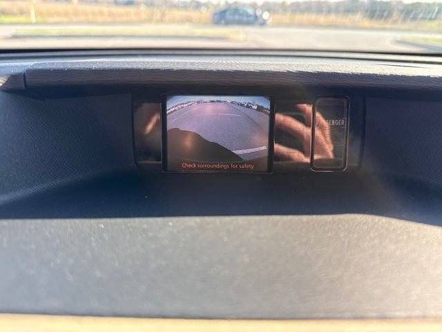 Used 2012 Toyota Sienna LE image 28