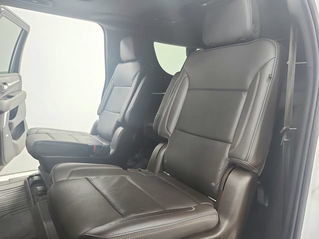 Used 2021 GMC Yukon XL Denali w/ Advanced Technology Package AWD/4WD image 45