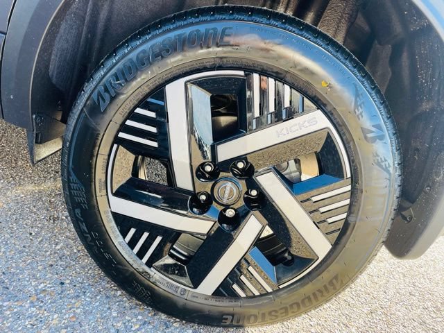 Certified 2026 Nissan Kicks SV w/ SV Premium Package FWD image 22