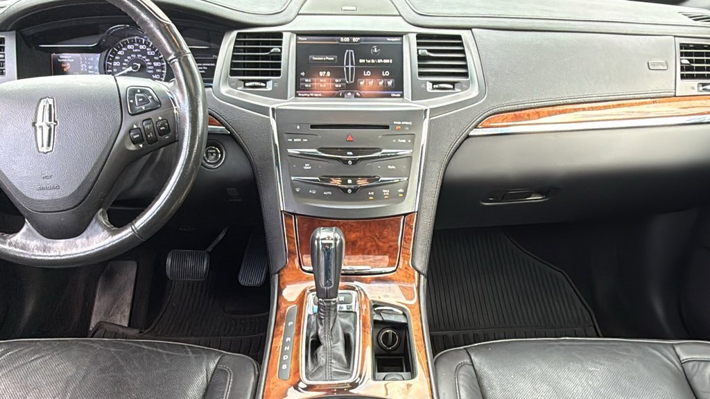 Used 2014 Lincoln MKS AWD w/ Equipment Group 101A image 23