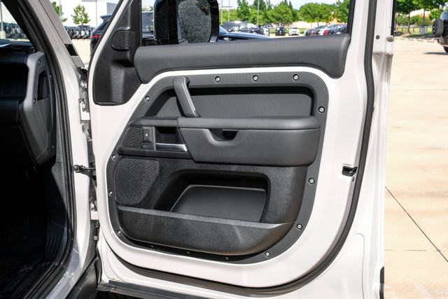 New 2026 Land Rover Defender 110 X-Dynamic SE AWD/4WD image 56
