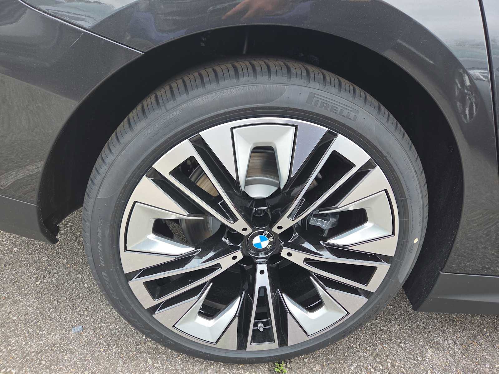 New 2026 BMW 530i xDrive w/ Premium Package image 4