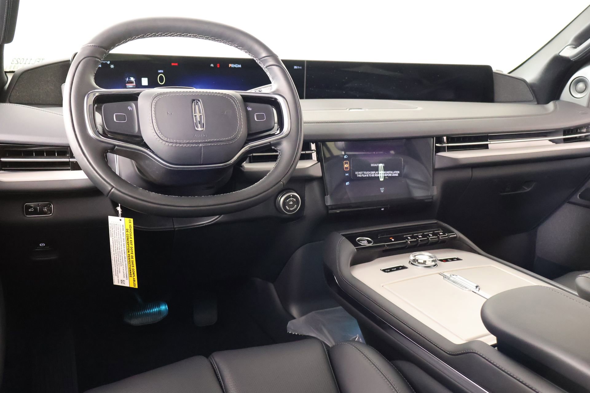 New 2026 Lincoln Navigator L Reserve AWD/4WD image 2
