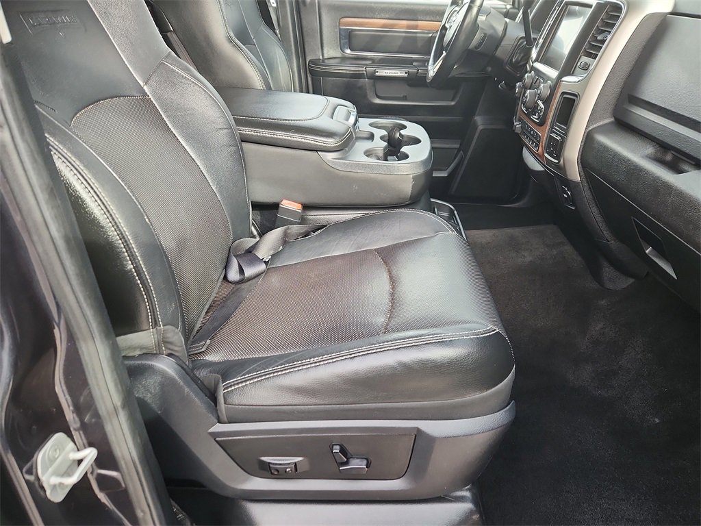 Used 2014 RAM 2500 Laramie w/ Cold Weather Group image 17