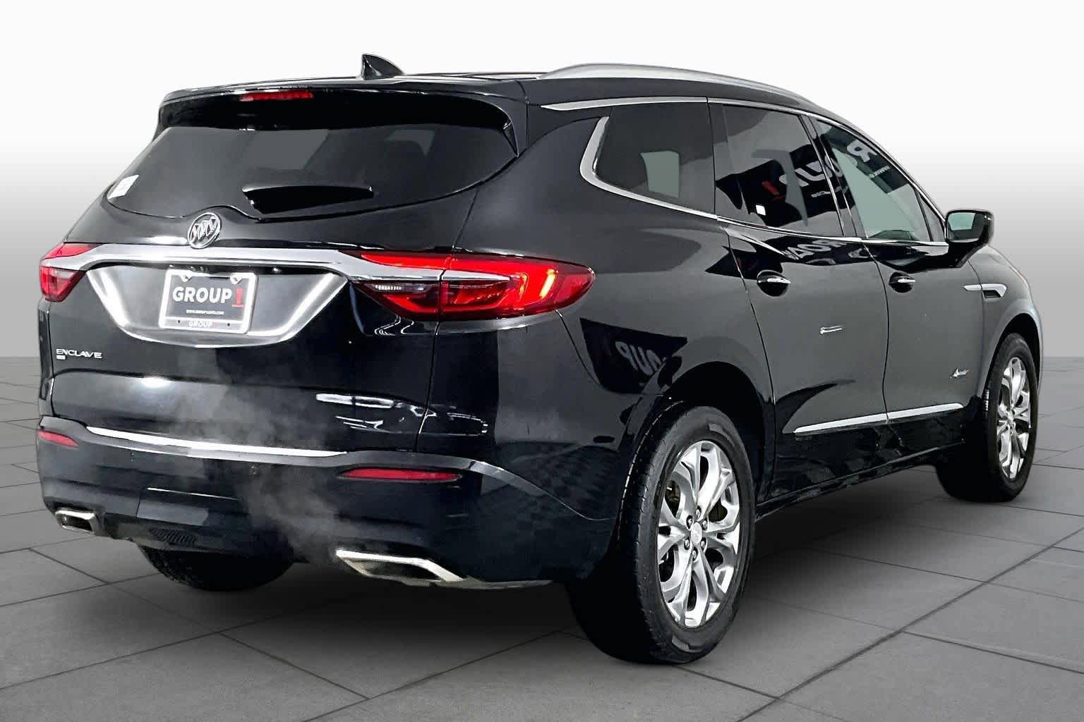 Used 2020 Buick Enclave Avenir w/ Avenir Technology Package AWD/4WD image 13
