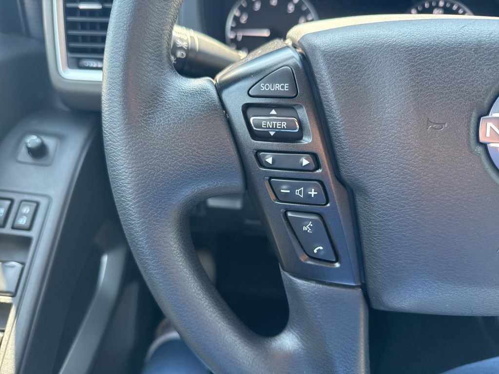 Used 2022 Nissan Frontier SV w/ Technology Package AWD/4WD image 15