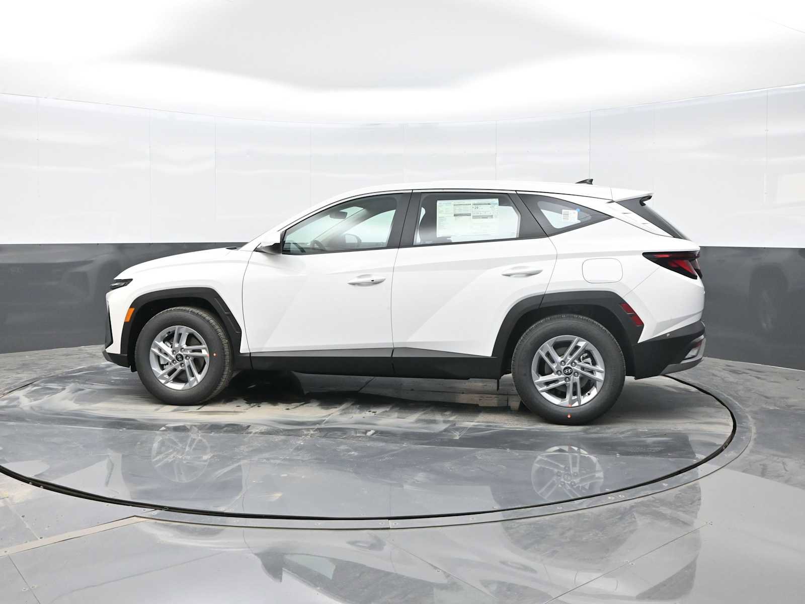 New 2026 Hyundai Tucson SE image 5