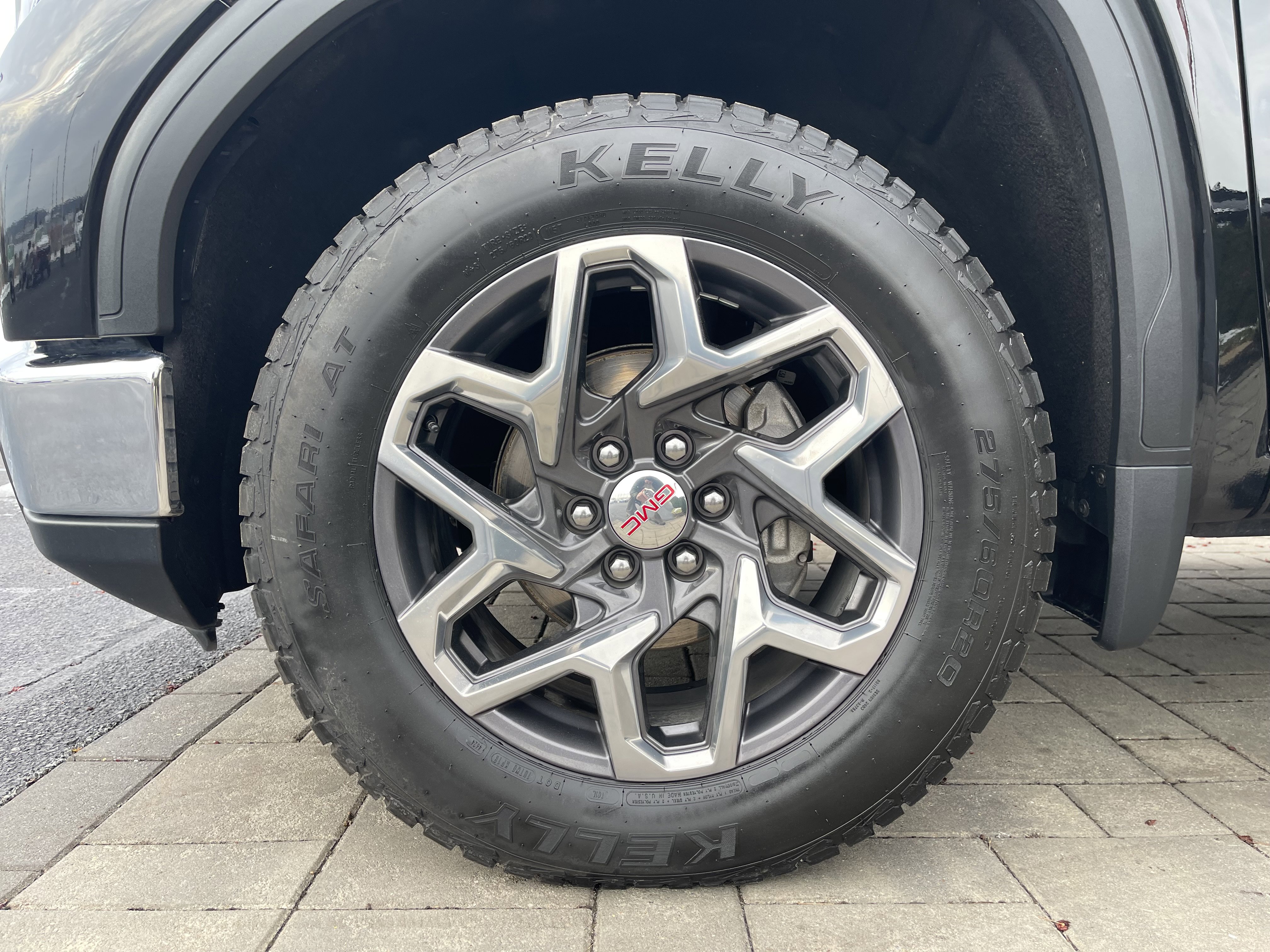 Used 2023 GMC Sierra 1500 SLE image 4