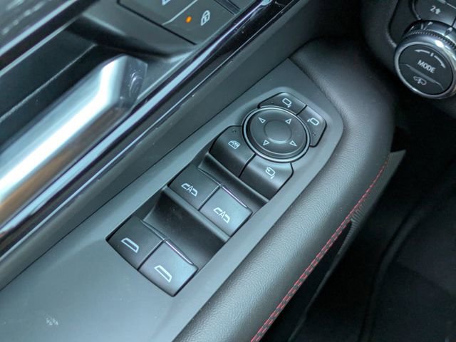 New 2026 GMC Yukon XL AT4 Ultimate w/ LPO, Illumination Package image 25