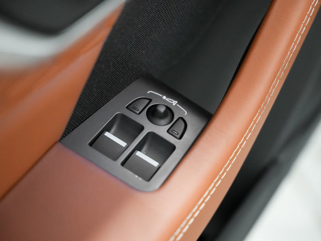 Used 2024 Jaguar F-TYPE R-Dynamic RWD image 26