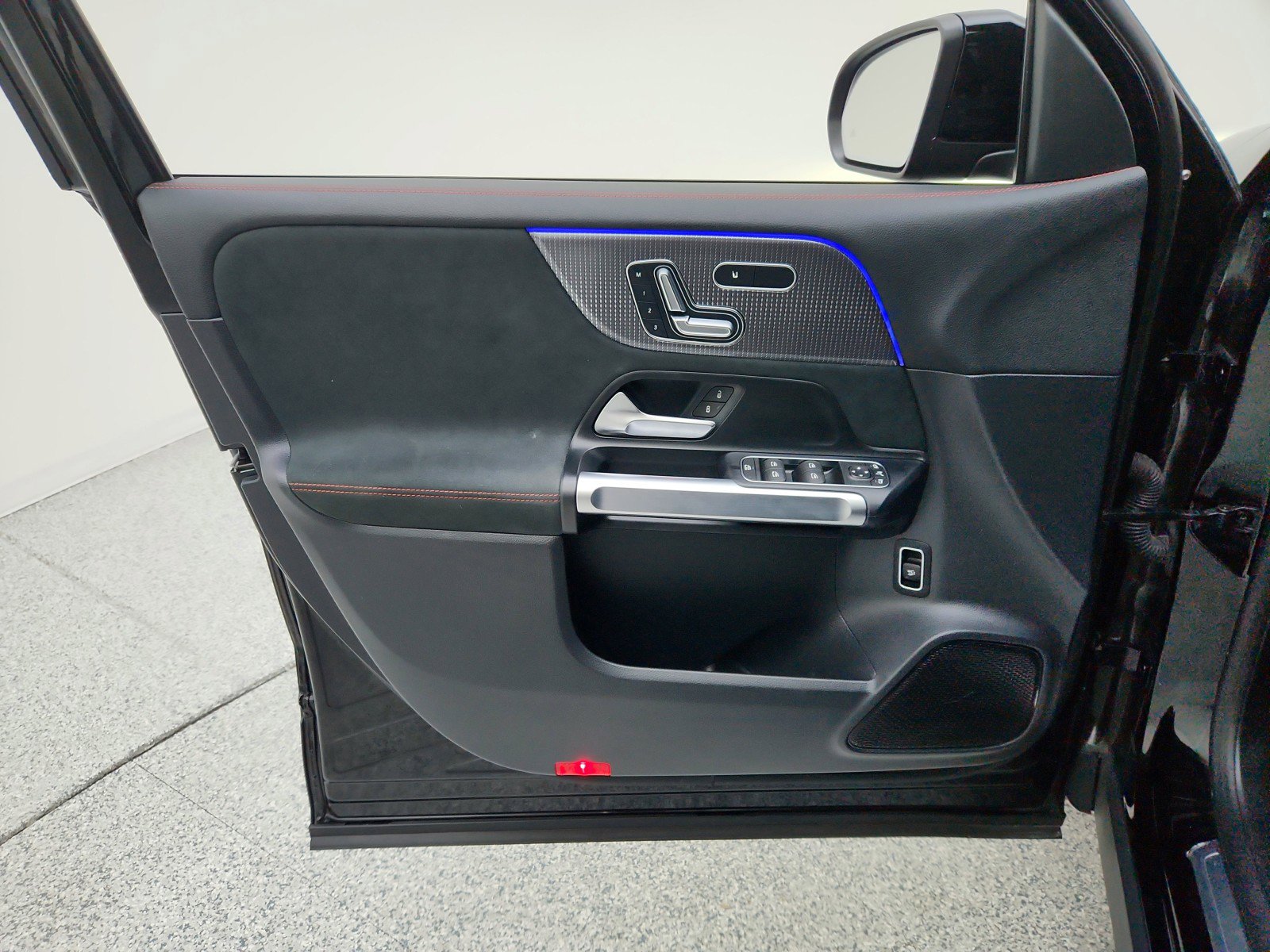 Certified 2023 Mercedes-Benz EQB 350 4MATIC SUV w/ AMG Night Package image 18