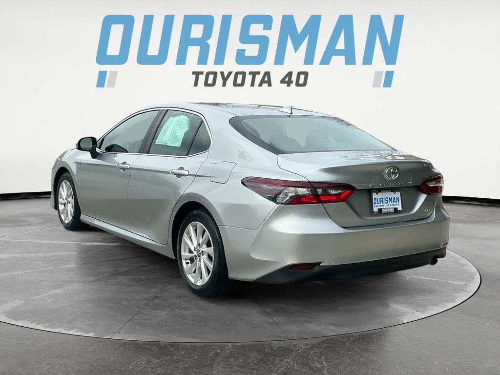 Used 2023 Toyota Camry LE image 5
