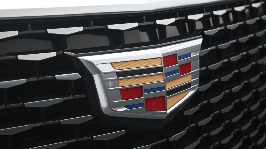 Certified 2025 Cadillac XT6 Premium Luxury FWD image 20