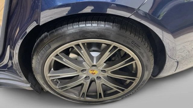 Used 2018 Porsche Panamera 4S AWD/4WD image 5