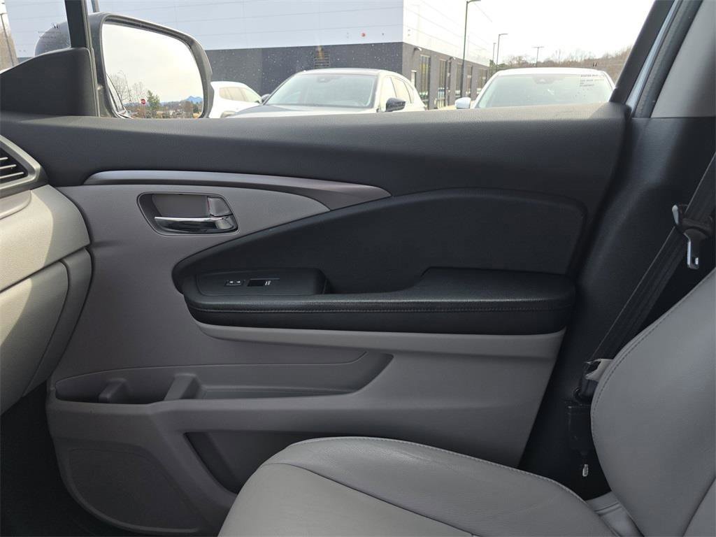 Used 2016 Honda Pilot EX-L image 25