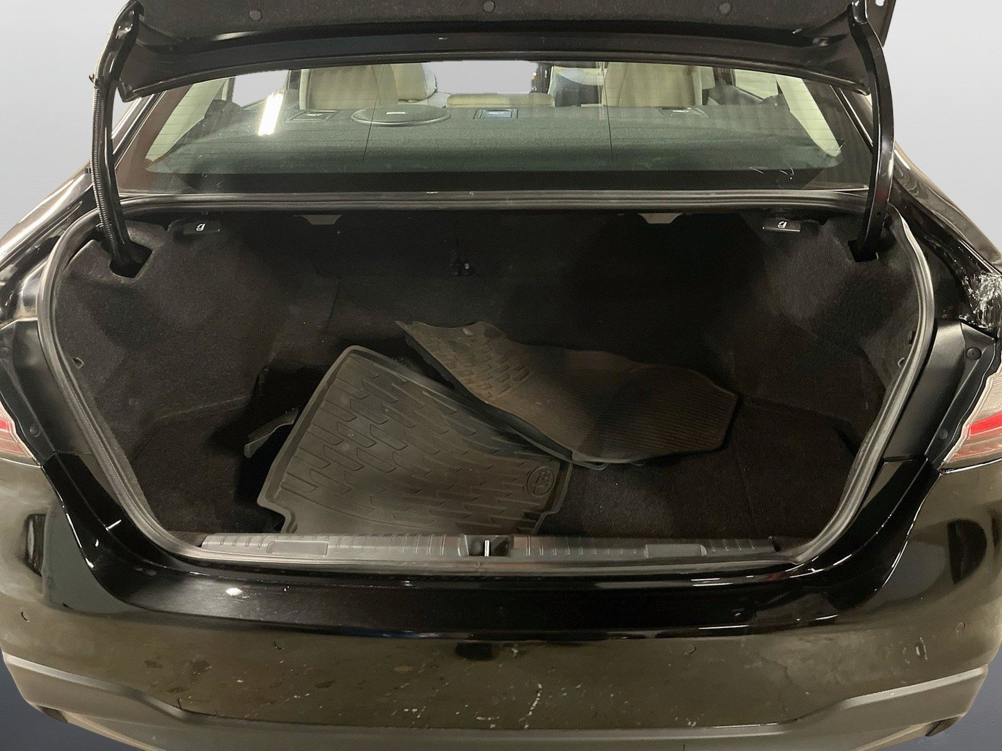Used 2024 Subaru Legacy Limited AWD/4WD image 28