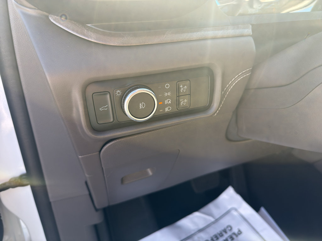 Certified 2023 Ford Explorer Platinum w/ Technology Package AWD/4WD image 12