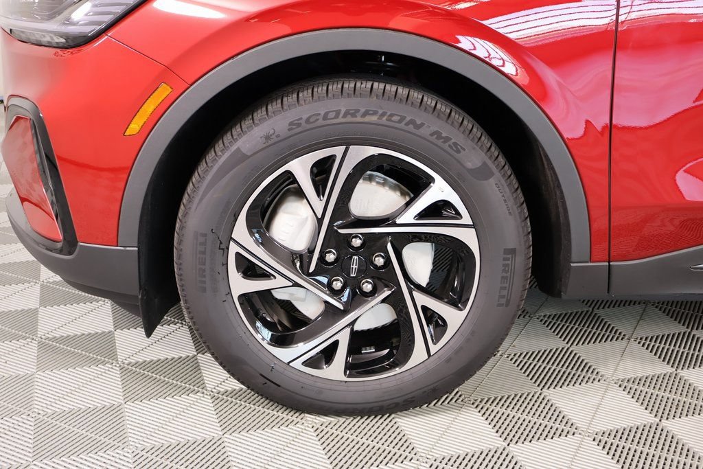 New 2026 Lincoln Nautilus Premier w/ Jet Appearance Package AWD/4WD image 17