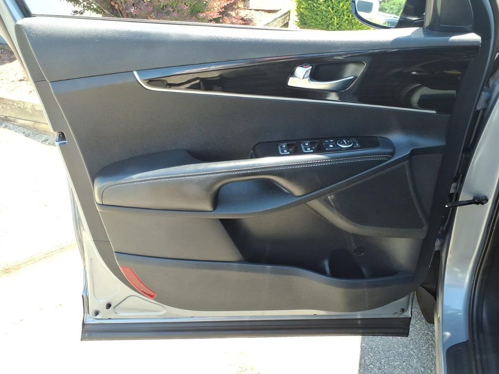 Used 2020 Kia Sorento LX w/ LX I4 Convenience Package FWD image 9