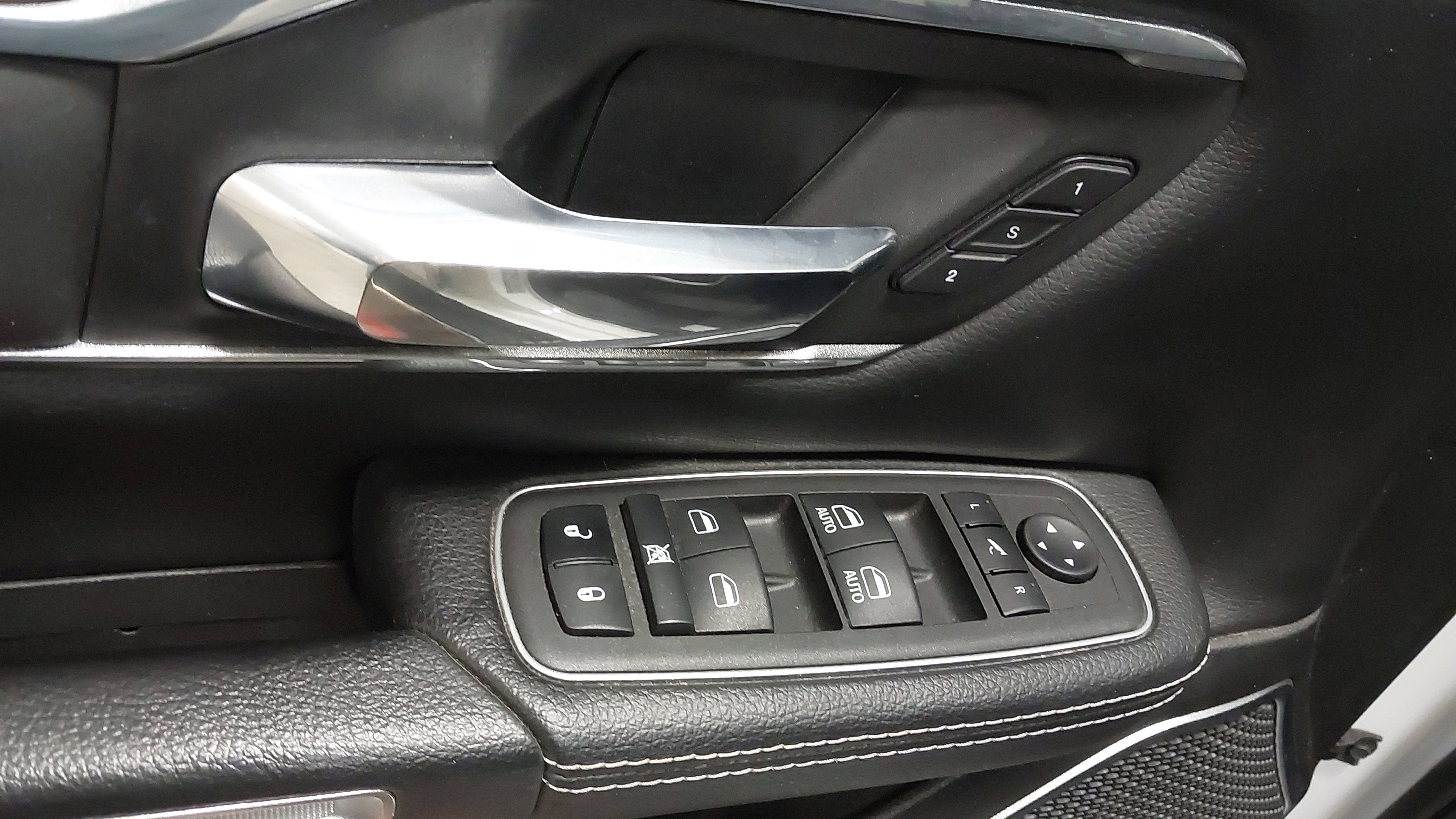 Used 2022 RAM 1500 Laramie AWD/4WD image 25