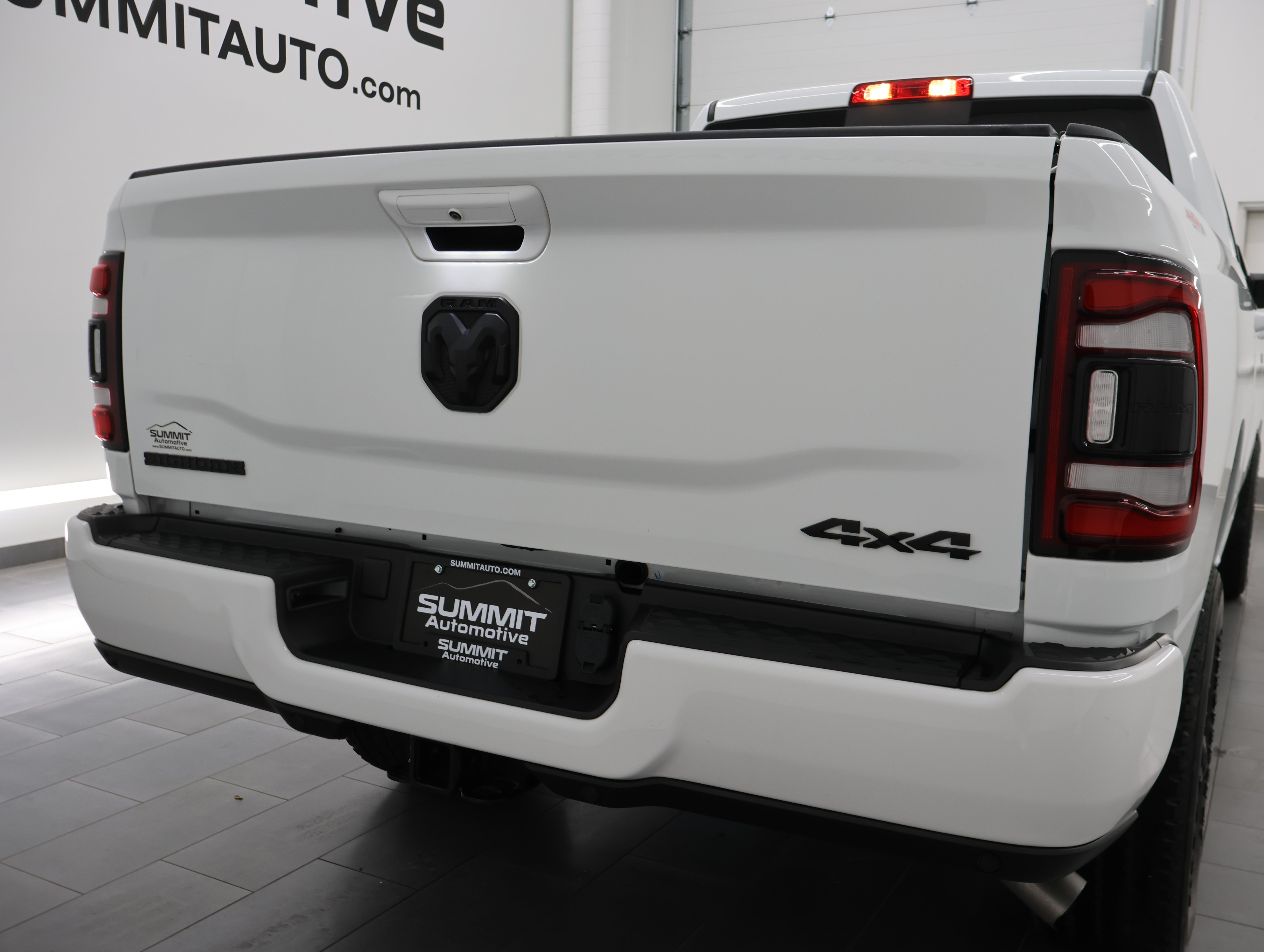 Used 2024 RAM 2500 Big Horn w/ Night Edition AWD/4WD image 28