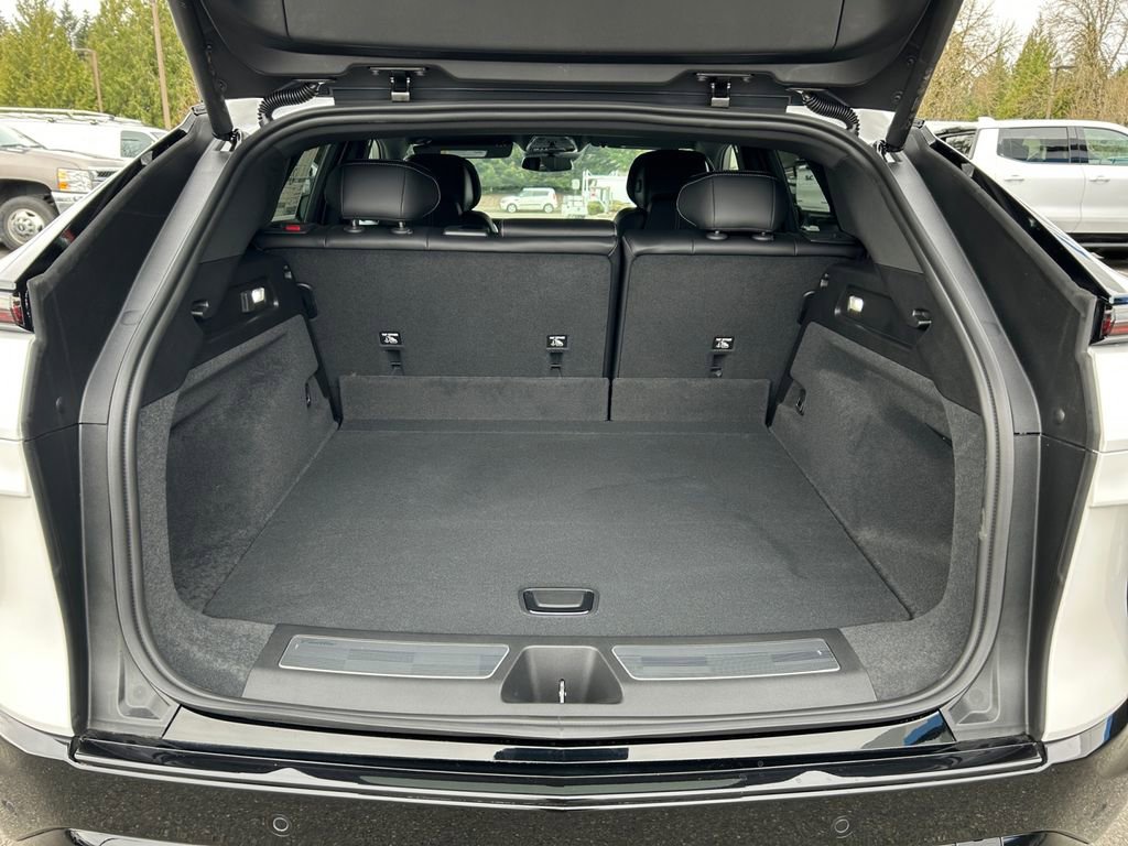 Used 2025 Cadillac Lyriq Sport image 24