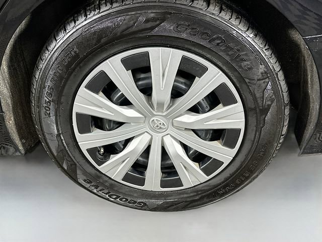 Used 2021 Toyota Camry LE FWD image 28