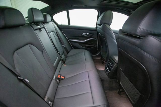 Used 2020 BMW 330i xDrive Sedan w/ Convenience Package image 26