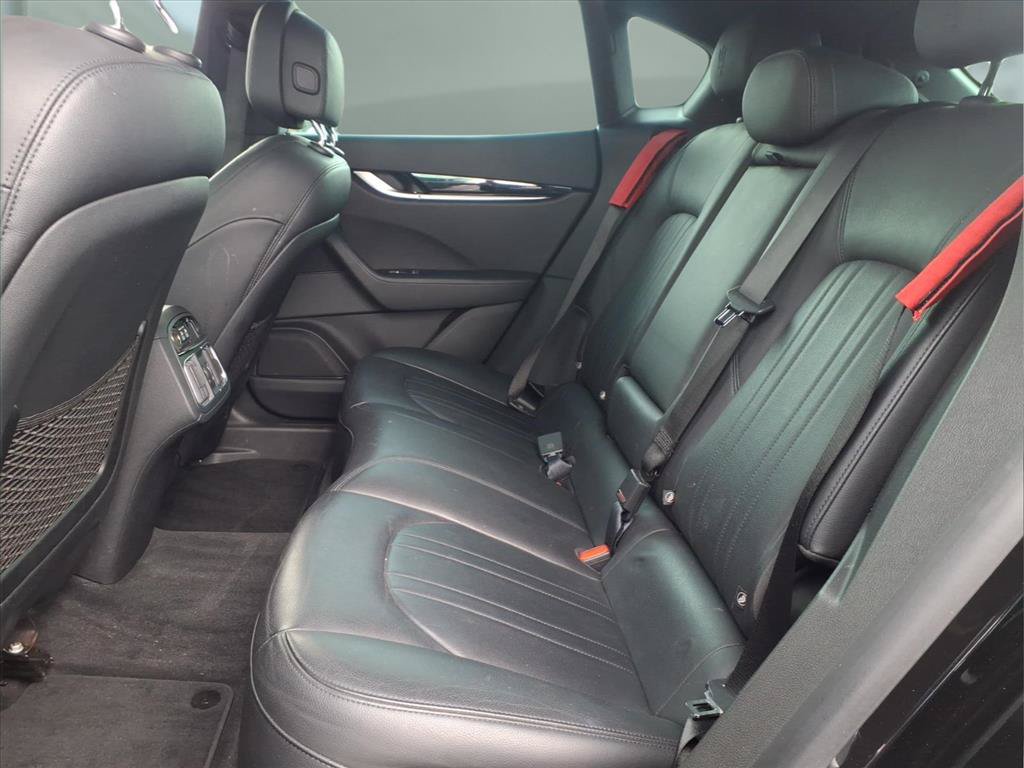 Used 2019 Maserati Levante AWD/4WD image 18