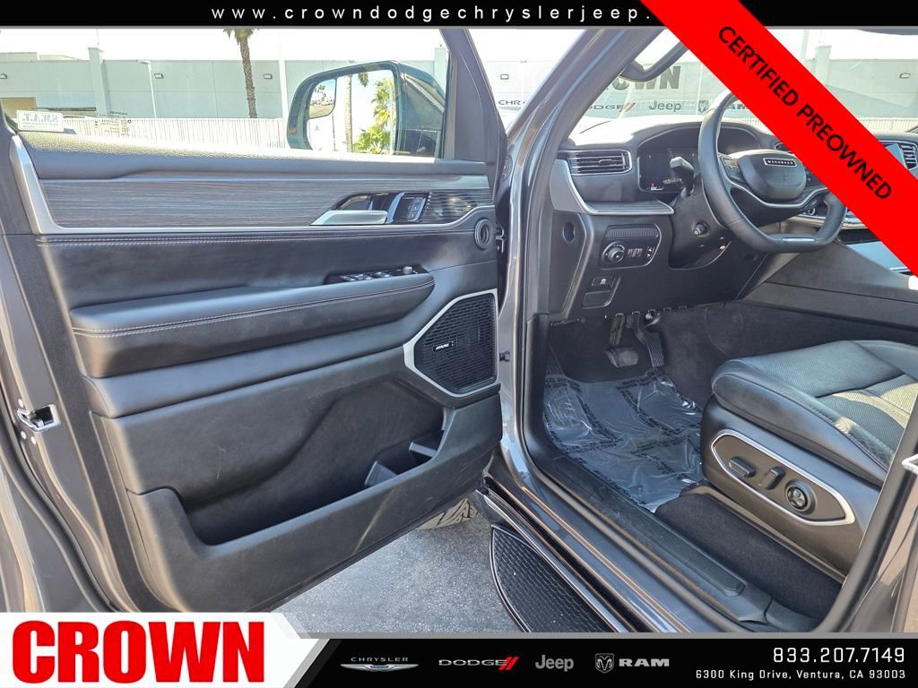 Certified 2024 Jeep Wagoneer L Series III w/ Flexible Seating Group AWD/4WD image 25