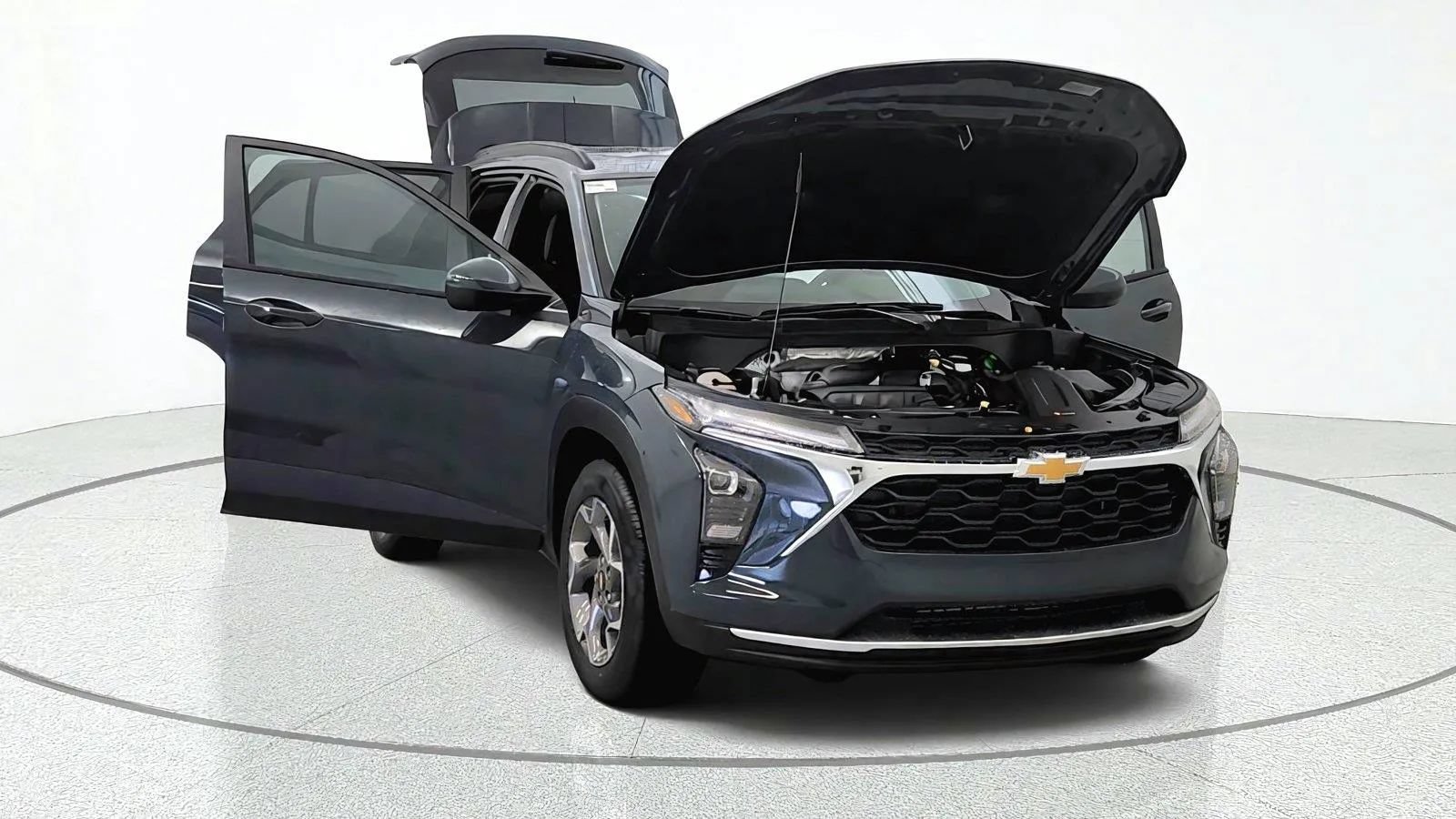 New 2026 Chevrolet Trax LT w/ Sunroof Package FWD image 12