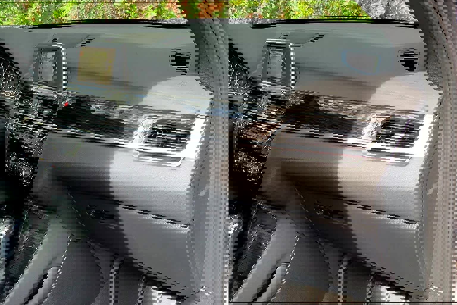 Used 2017 BMW X1 xDrive28i image 18