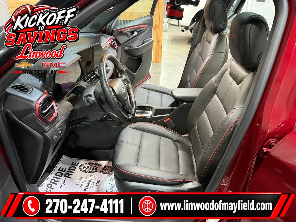 Used 2025 Chevrolet TrailBlazer RS w/ Convenience Package FWD image 16