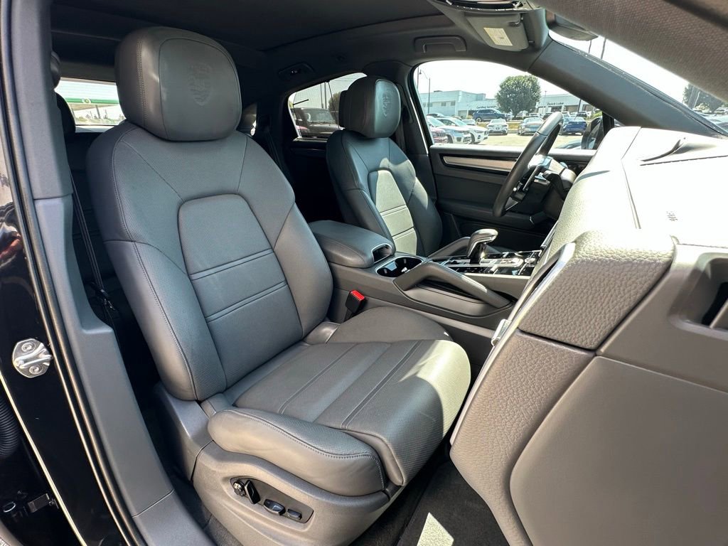 Used 2022 Porsche Cayenne E-Hybrid Coupe image 57