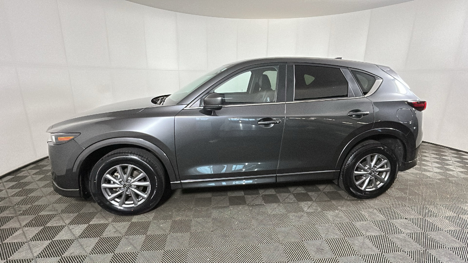 Used 2025 MAZDA CX-5 AWD 2.5 S w/ Preferred Package image 6