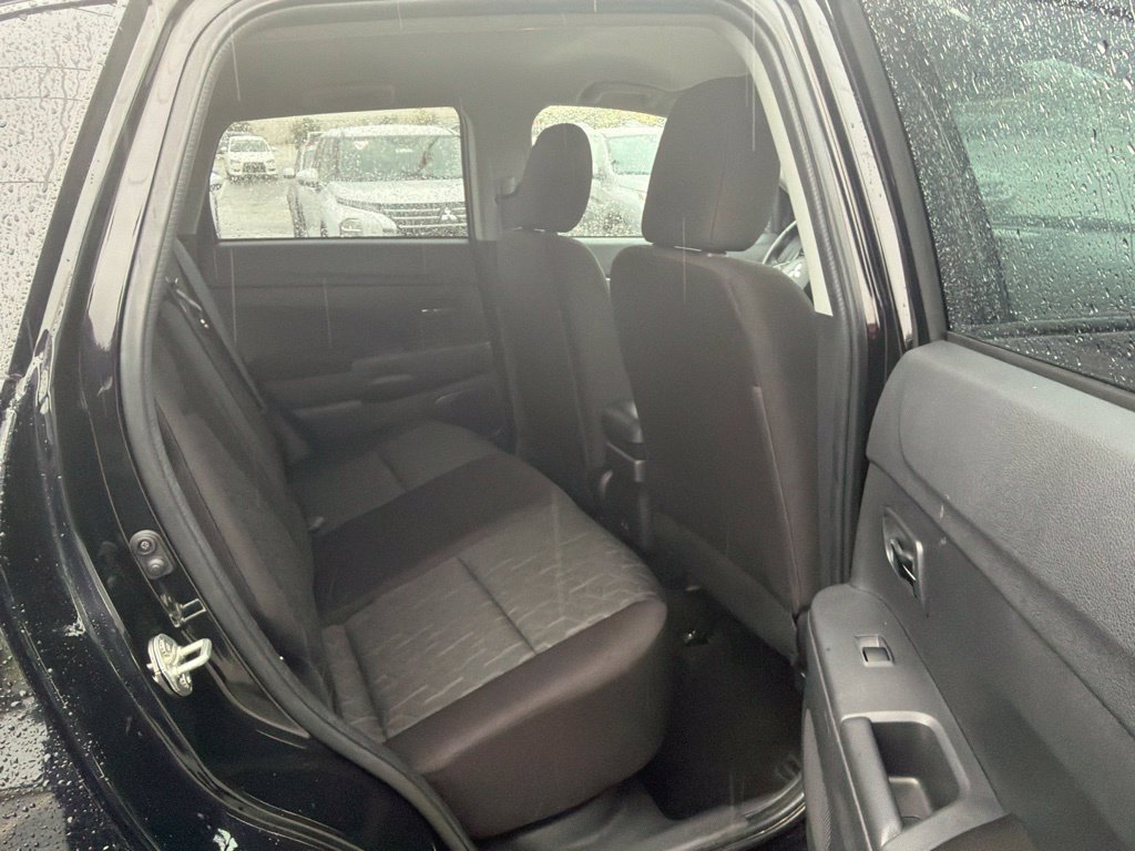 Used 2025 Mitsubishi Outlander Sport LE AWD/4WD image 13
