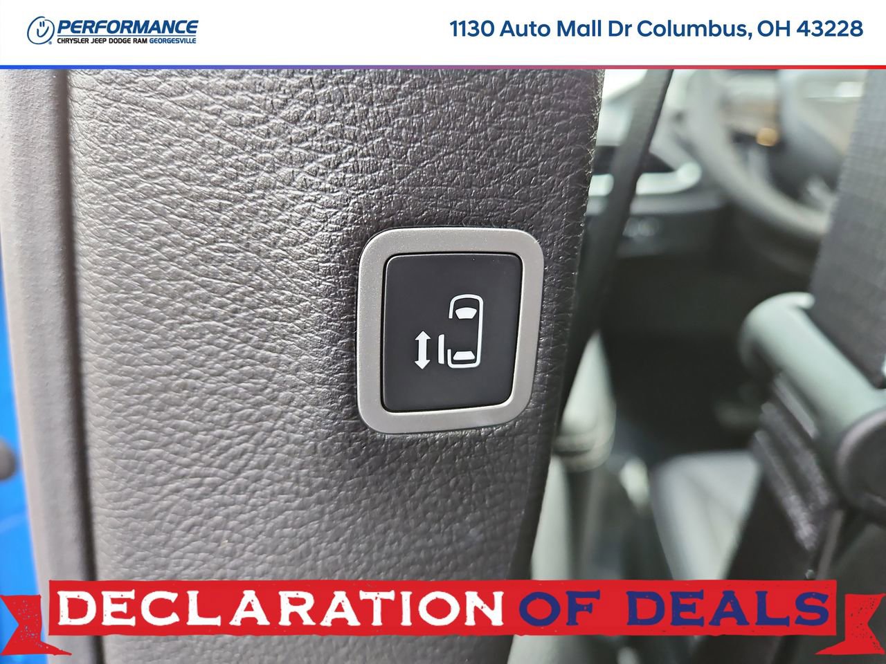 New 2026 Chrysler Pacifica Select w/ S Appearance Package FWD image 16
