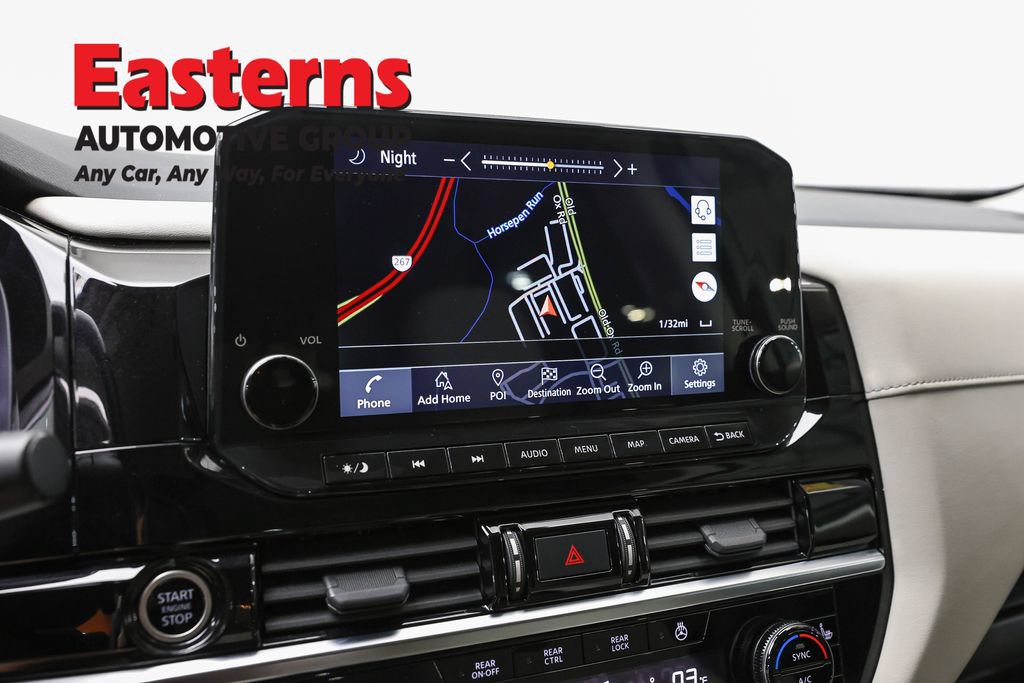 Used 2022 Nissan Pathfinder SL AWD/4WD image 18