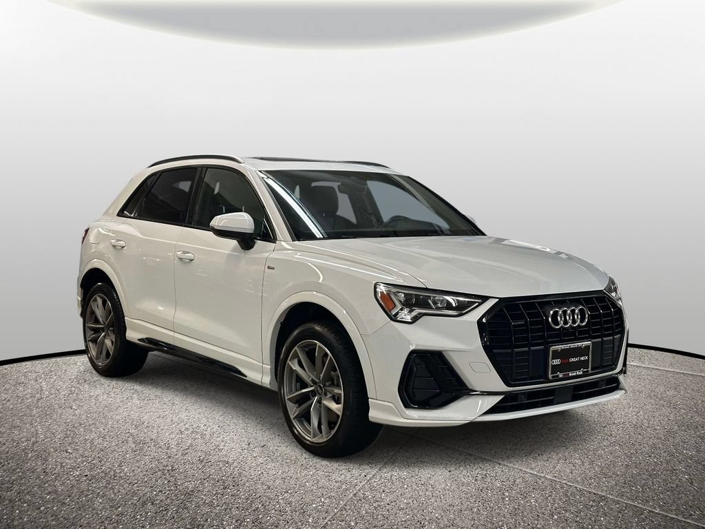 Used 2023 Audi Q3 2.0T Premium Plus w/ Premium Plus Package AWD/4WD image 8