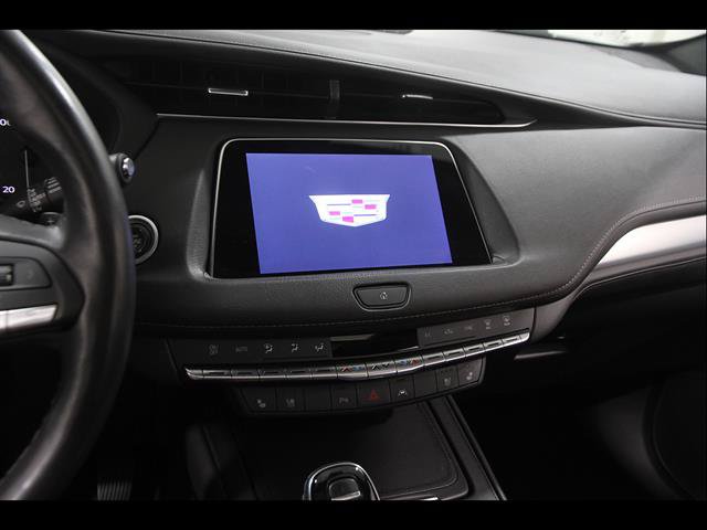 Certified 2022 Cadillac XT4 Premium Luxury w/ Technology Package AWD/4WD image 9
