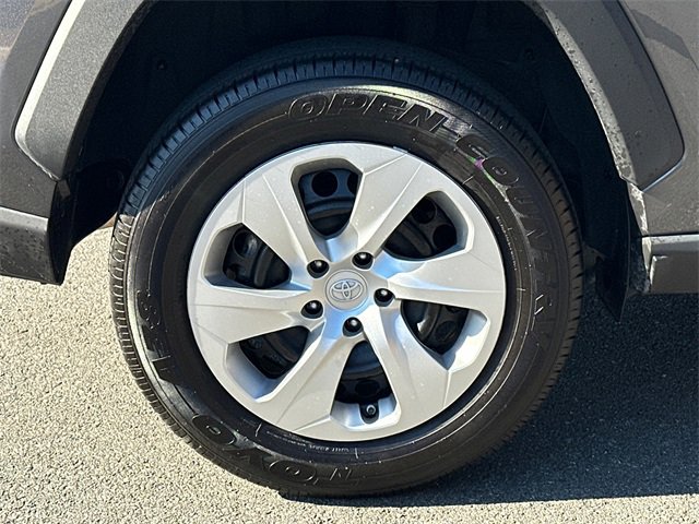 Certified 2022 Toyota RAV4 LE w/ Carpet Mat Package (TMS) image 7