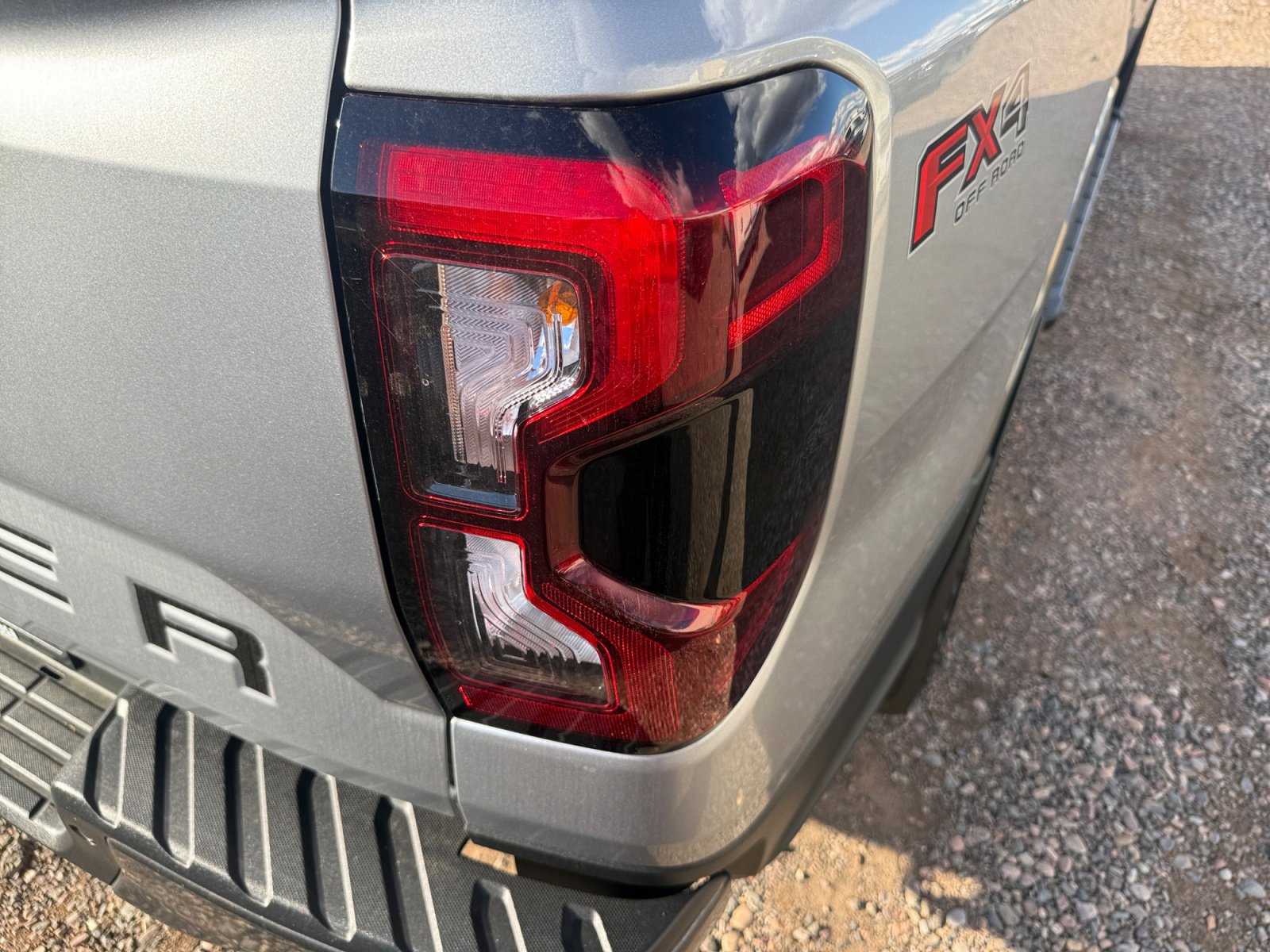 Used 2024 Ford Ranger Lariat w/ FX4 Off-Road Package image 28