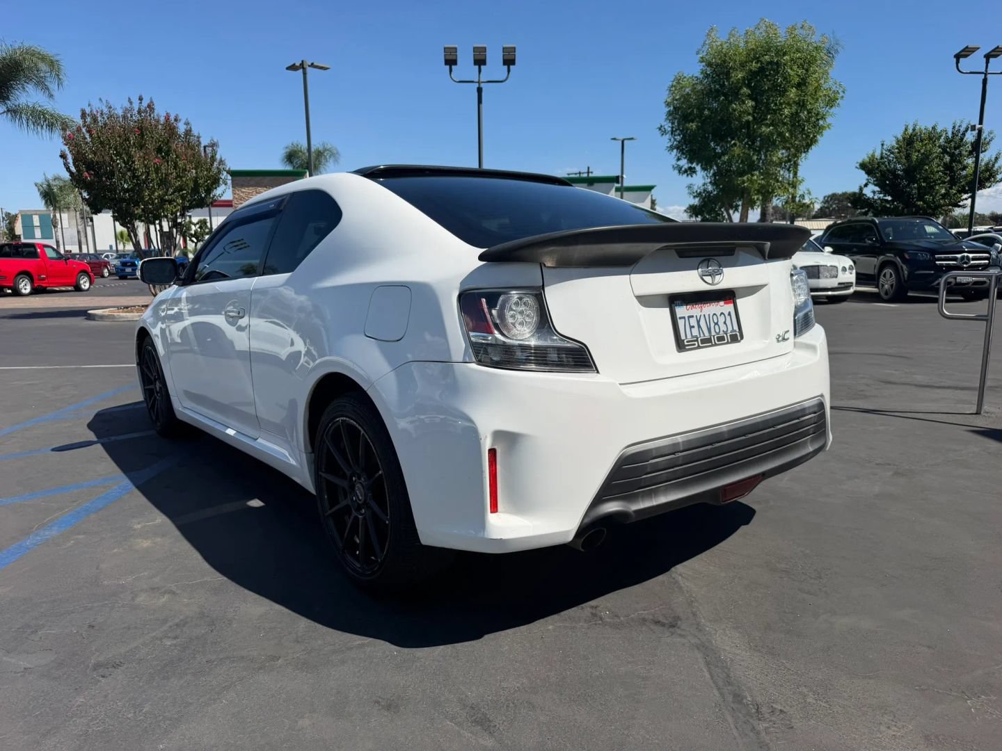 Used 2014 Scion tC FWD image 8