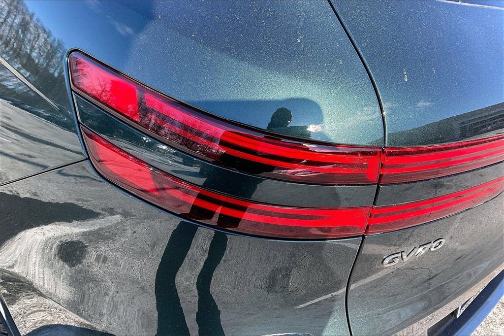 Used 2023 Genesis GV70 2.5T Select w/ Select Package image 22