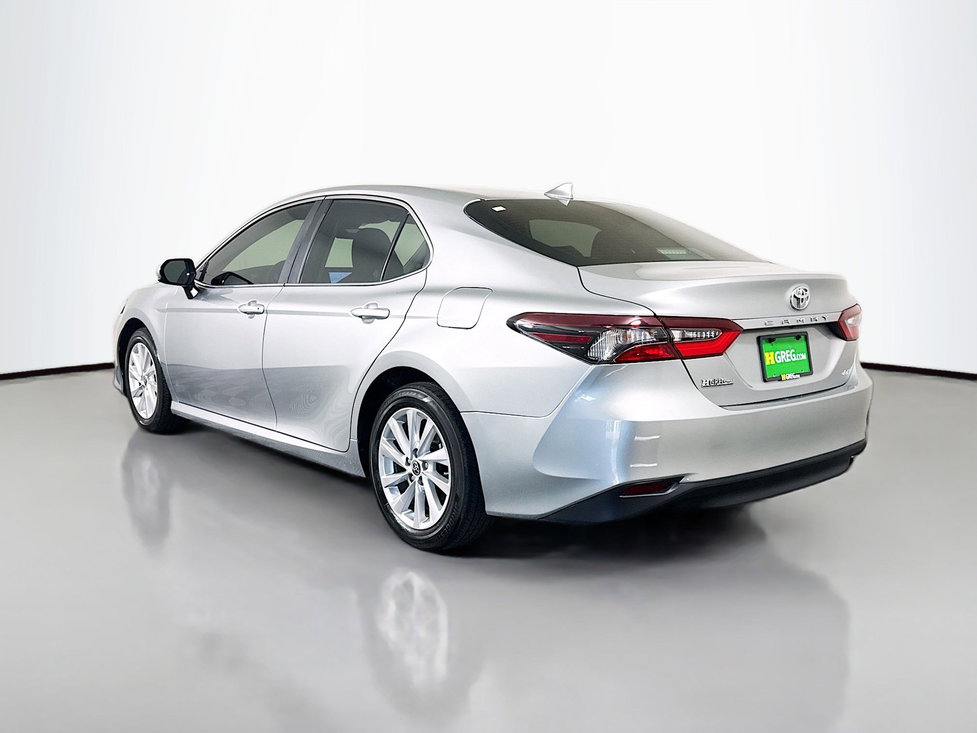 Used 2024 Toyota Camry LE image 7
