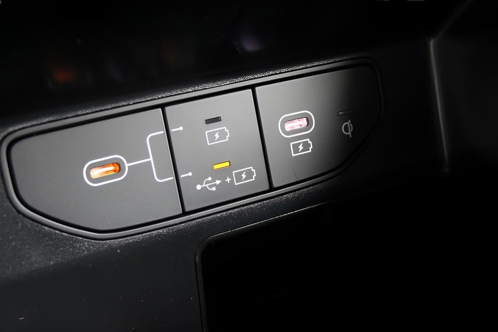 New 2025 Kia Sorento EX w/ Panoramic Sunroof Package image 24