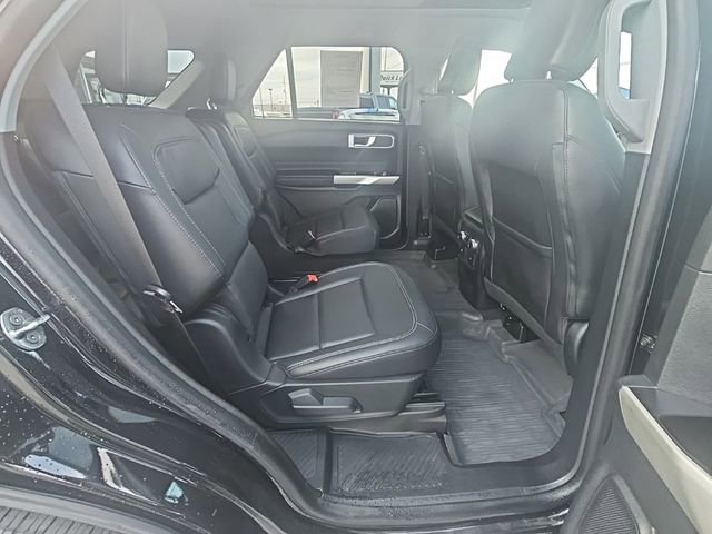Used 2021 Ford Explorer XLT w/ Equipment Group 202A image 31