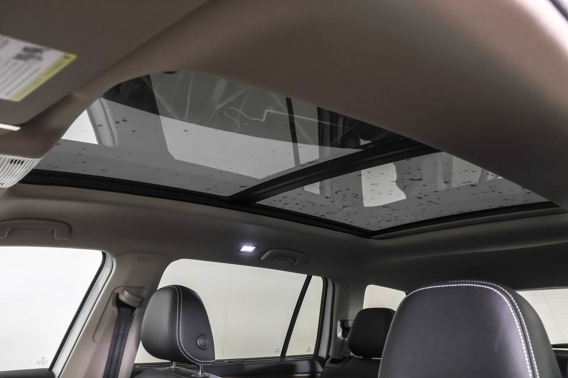 Used 2026 Volkswagen Atlas SE w/ Panoramic Sunroof Package AWD/4WD image 33
