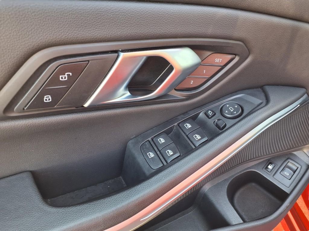 Used 2024 BMW 330e 330e iPerformance image 19